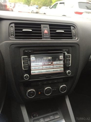 Volkswagen Jetta 2013, 64,800 km - 2.0 л - Bakı