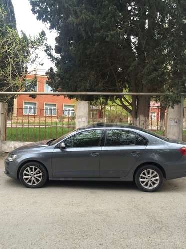 Volkswagen Jetta 2013, 64,800 km - 2.0 л - Bakı