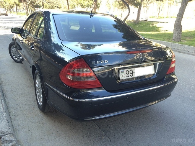 Mercedes E 220 2005, 180,000 km - 2.2 л - Bakı