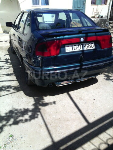 Volkswagen Polo 1995, 270,000 km - 1.6 l - Bakı
