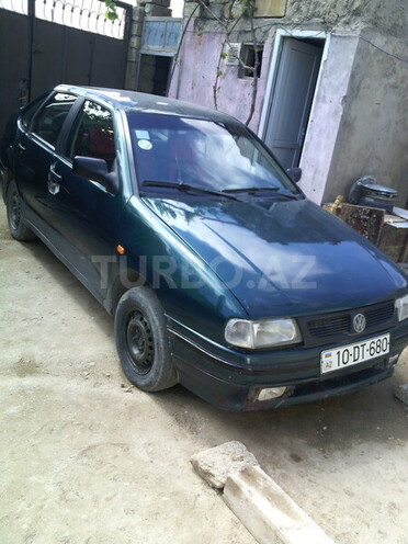 Volkswagen Polo 1995, 270,000 km - 1.6 l - Bakı