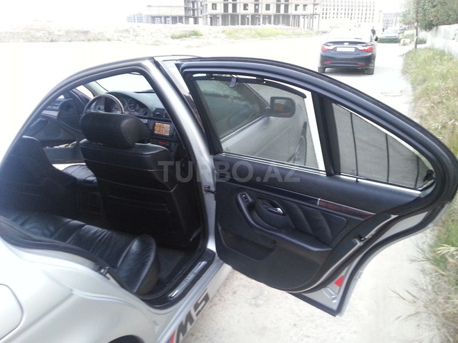 BMW 540 2002, 300,000 km - 4.4 l - Bakı