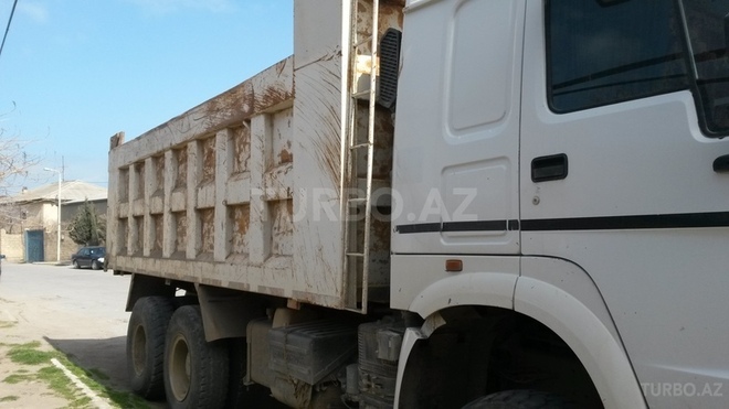 HOWO Sinotruk 2012, 185,000 km - 9.5 л - Sumqayıt