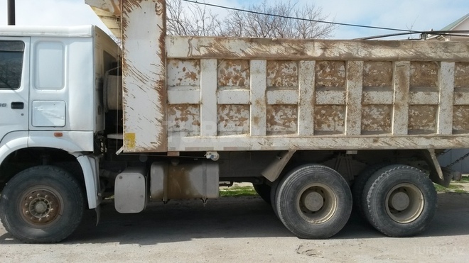 HOWO Sinotruk 2012, 185,000 km - 9.5 л - Sumqayıt