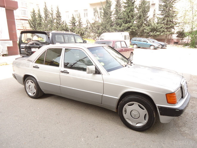 Mercedes 190 1992, 167,864 km - 2.0 l - Bakı