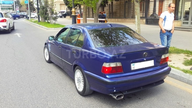 BMW 320 1995, 300,000 km - 2.0 l - Bakı