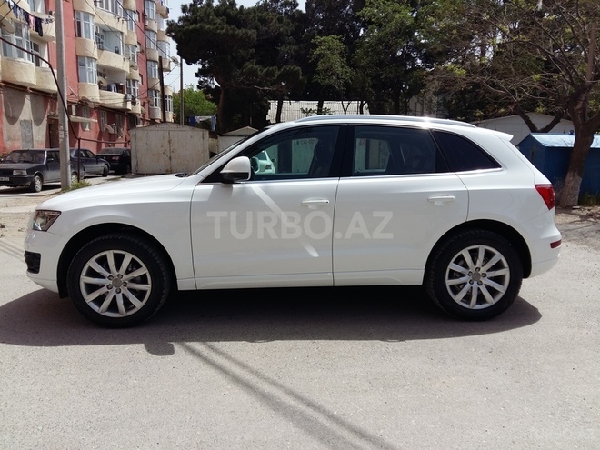 Audi Q5 2010, 100,000 km - 2.0 l - Bakı