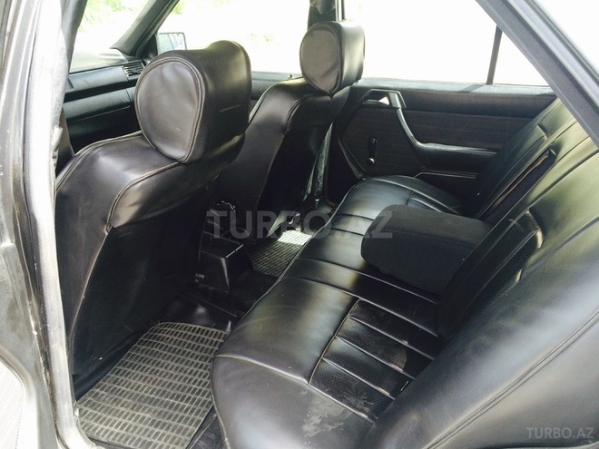 Mercedes E 230 1986, 347,000 km - 2.3 л - Bakı