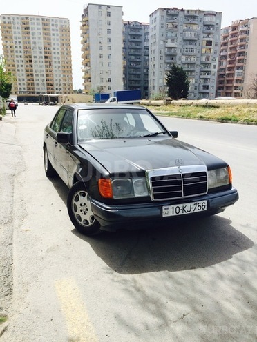 Mercedes E 230 1986, 347,000 km - 2.3 л - Bakı