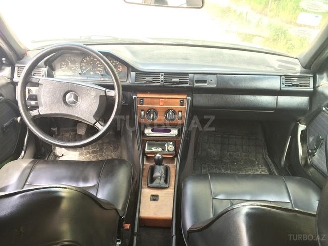 Mercedes E 230 1986, 347,000 km - 2.3 л - Bakı