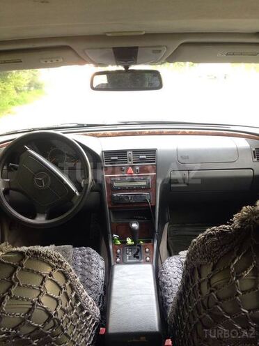 Mercedes C 230 1998, 210,000 km - 2.3 l - Sumqayıt