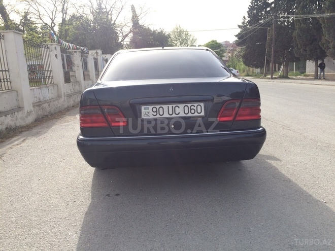Mercedes E 240 1998, 347,000 km - 2.4 л - Bakı