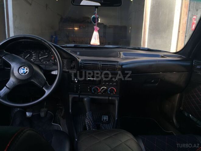 BMW 525 1993, 293,000 km - 2.5 l - Bakı