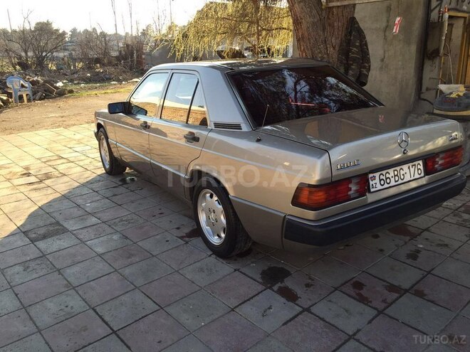 Mercedes 190 1992, 330,000 km - 2.0 l - Gəncə
