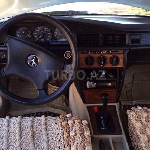 Mercedes 190 1992, 330,000 km - 2.0 l - Gəncə
