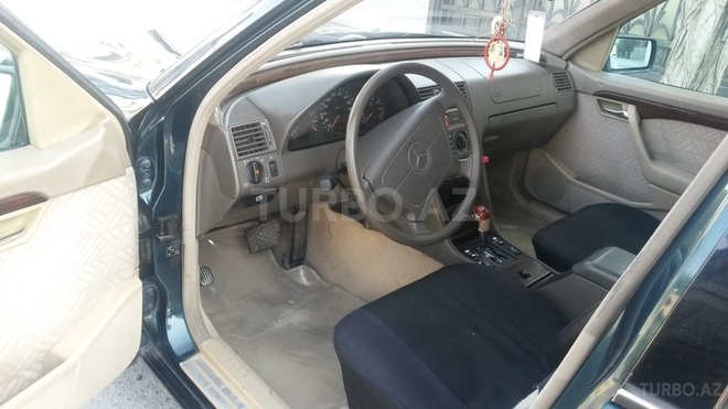 Mercedes C 180 1995, 290,000 km - 1.8 л - Bakı