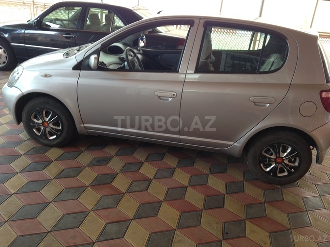 Toyota Vitz 2000, 100,000 km - 1.5 l - Şəmkir