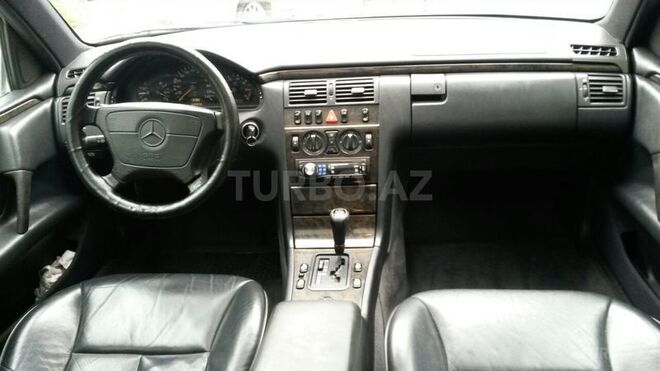Mercedes E 230 1996, 223,789 km - 2.3 л - Bakı