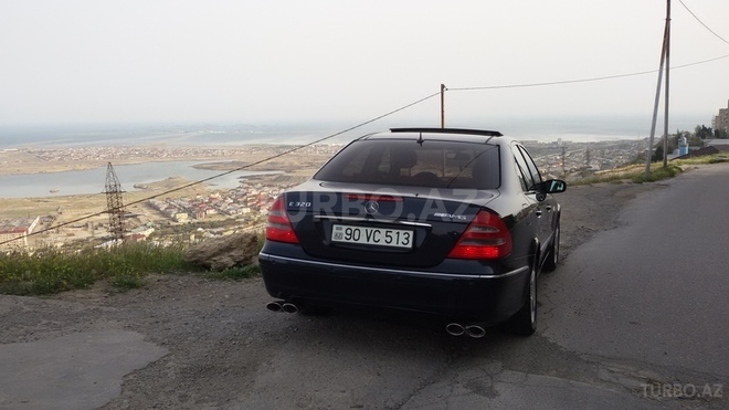 Mercedes E 320 2005, 235,000 km - 3.2 l - Bakı