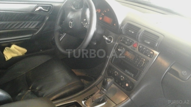Mercedes C 240 2000, 299,000 km - 2.6 л - Bakı