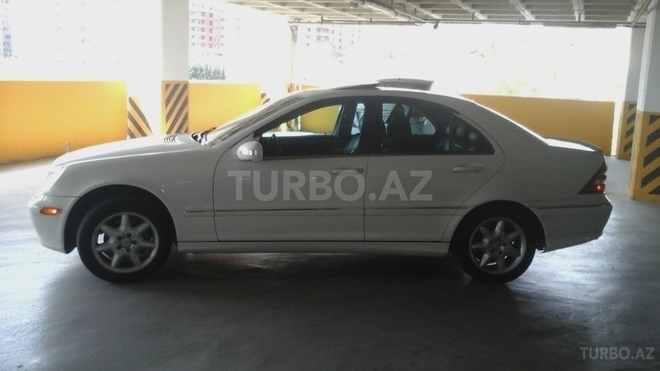 Mercedes C 240 2000, 299,000 km - 2.6 л - Bakı