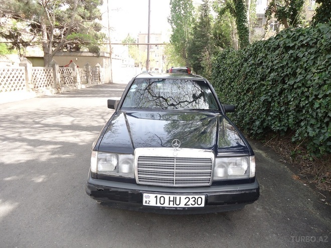 Mercedes E 250 1989, 156,544 km - 2.5 l - Bakı