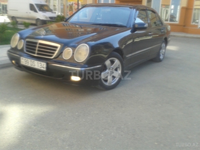 Mercedes E 220 2000, 340,000 km - 2.2 l - Bakı