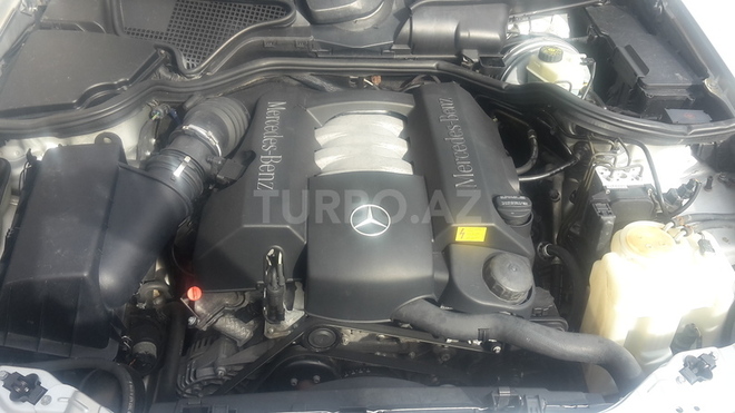 Mercedes E 240 2000, 220,000 km - 2.4 l - Bakı