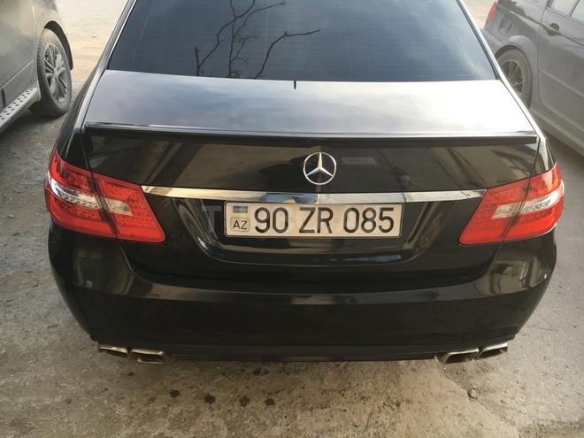 Mercedes E 220 2009, 115,000 km - 2.2 л - Bakı