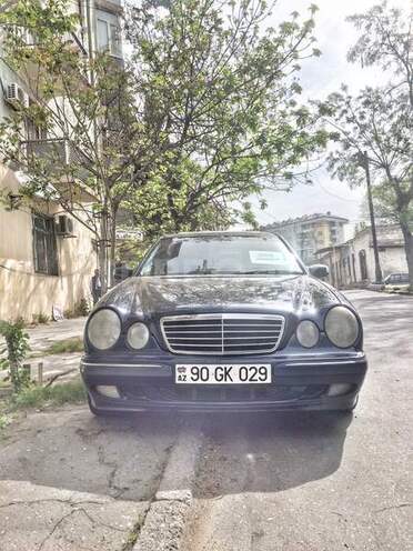 Mercedes E 240 1999, 219,700 km - 2.6 l - Bakı