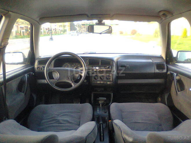 Volkswagen Golf 1992, 280,000 km - 2.0 л - Bakı