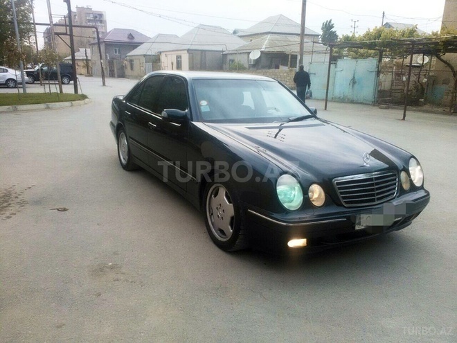 Mercedes E 220 1999, 320,000 km - 2.2 л - Bakı