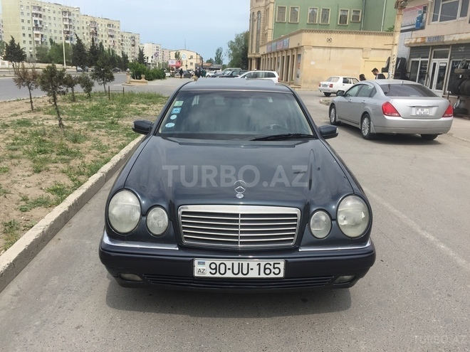 Mercedes E 240 1999, 275,000 km - 2.4 l - Sumqayıt