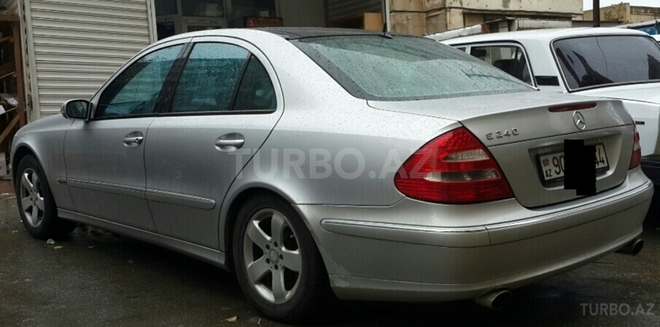Mercedes E 240 2002, 255,000 km - 2.6 л - Bakı