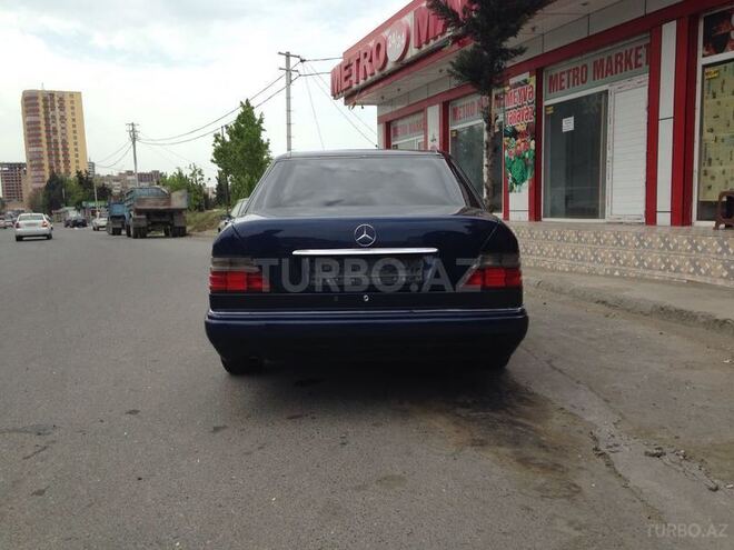 Mercedes E 220 1994, 276,000 km - 2.2 л - Bakı