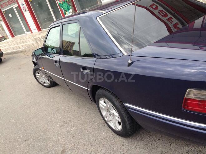 Mercedes E 220 1994, 276,000 km - 2.2 л - Bakı