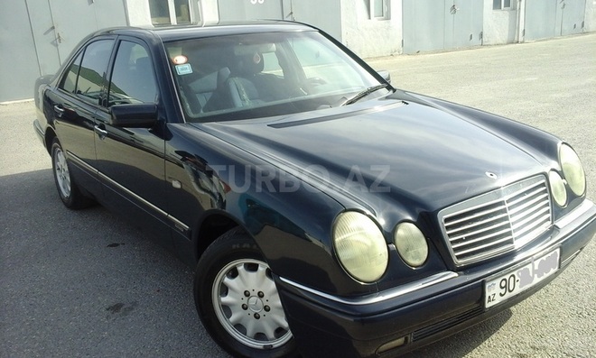 Mercedes E 220 1997, 264,000 km - 2.2 l - Bakı