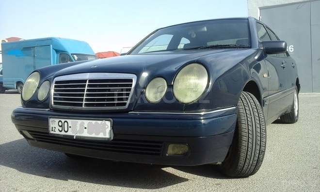 Mercedes E 220 1997, 264,000 km - 2.2 l - Bakı