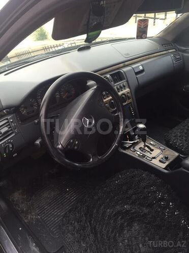 Mercedes E 280 2000, 315,519 km - 2.8 l - Bakı