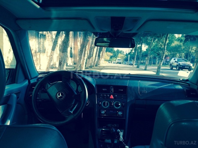 Mercedes C 230 1998, 280,000 km - 2.3 l - Bakı