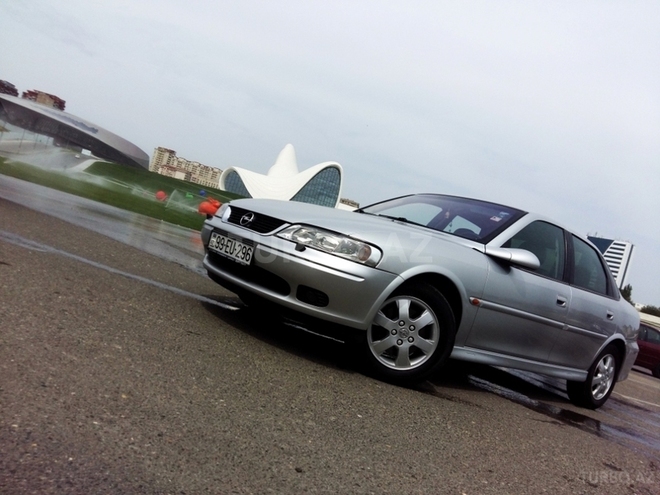 Opel Vectra 2001, 138,500 km - 1.8 l - Bakı