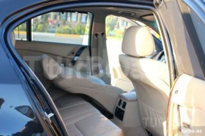 BMW 530 2005, 241,000 km - 3.0 л - Masallı