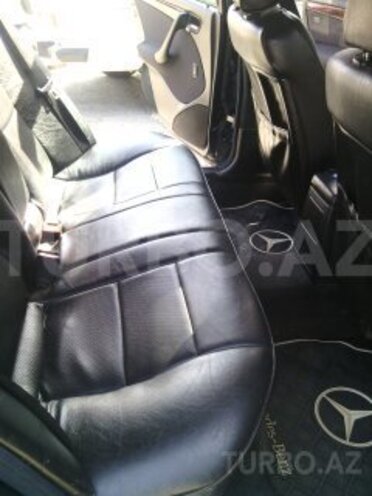 Mercedes C 250 1997, 380,000 km - 2.5 l - Quba