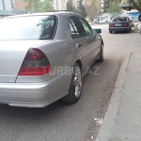 Mercedes C 230 2000, 172,000 km - 2.3 l - Bakı