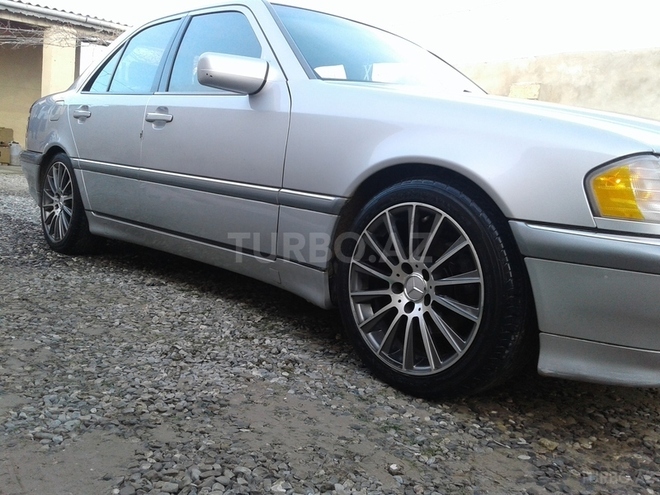 Mercedes C 230 2000, 120,000 km - 2.3 л - Sumqayıt