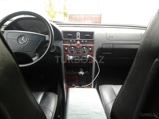 Mercedes C 230 2000, 120,000 km - 2.3 л - Sumqayıt