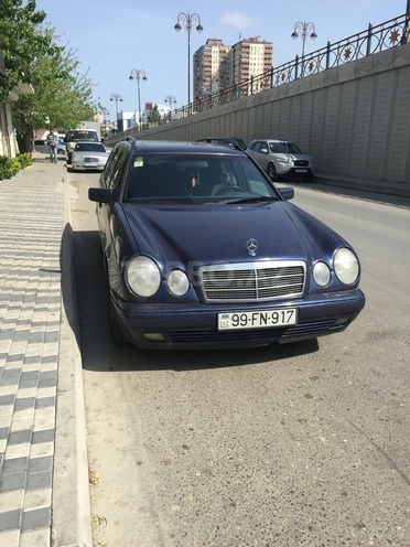 Mercedes E 240 1998, 180,000 km - 2.4 l - Bakı