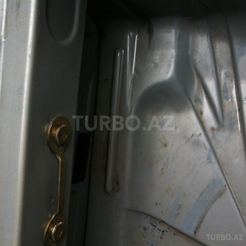 Mercedes E 240 1999, 227,000 km - 2.4 l - Tovuz