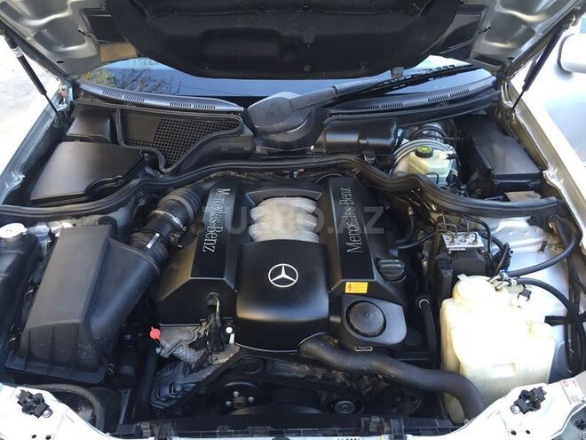 Mercedes E 320 2001, 155,000 km - 3.2 l - Bakı