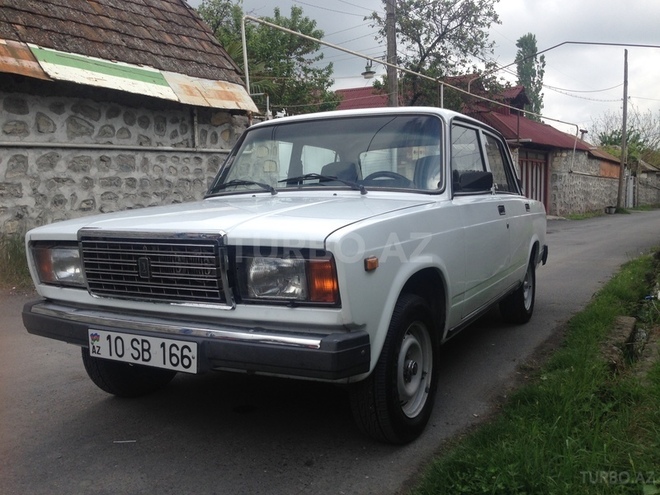 LADA (VAZ) 2107 2006, 112,000 km - 1.6 l - Qax